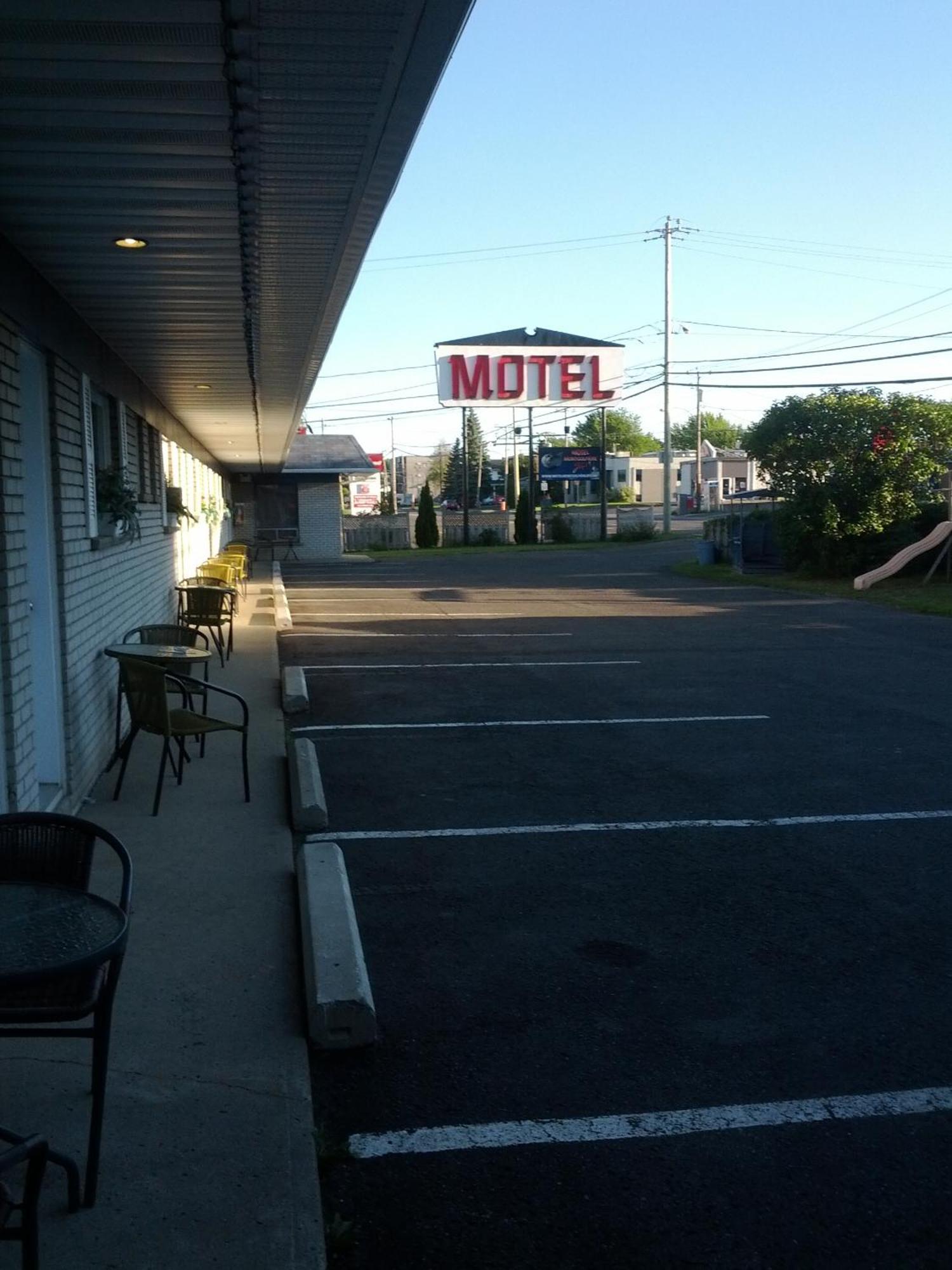Motel Montgolfiere Jp Saint-Jean-sur-Richelieu Exterior photo