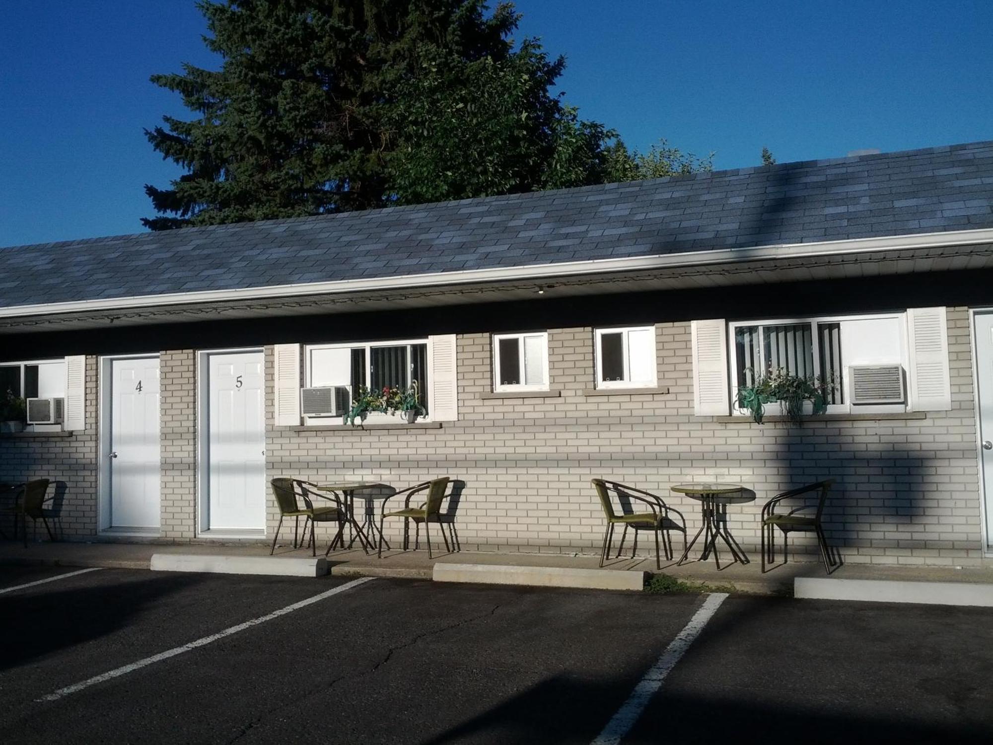 Motel Montgolfiere Jp Saint-Jean-sur-Richelieu Exterior photo