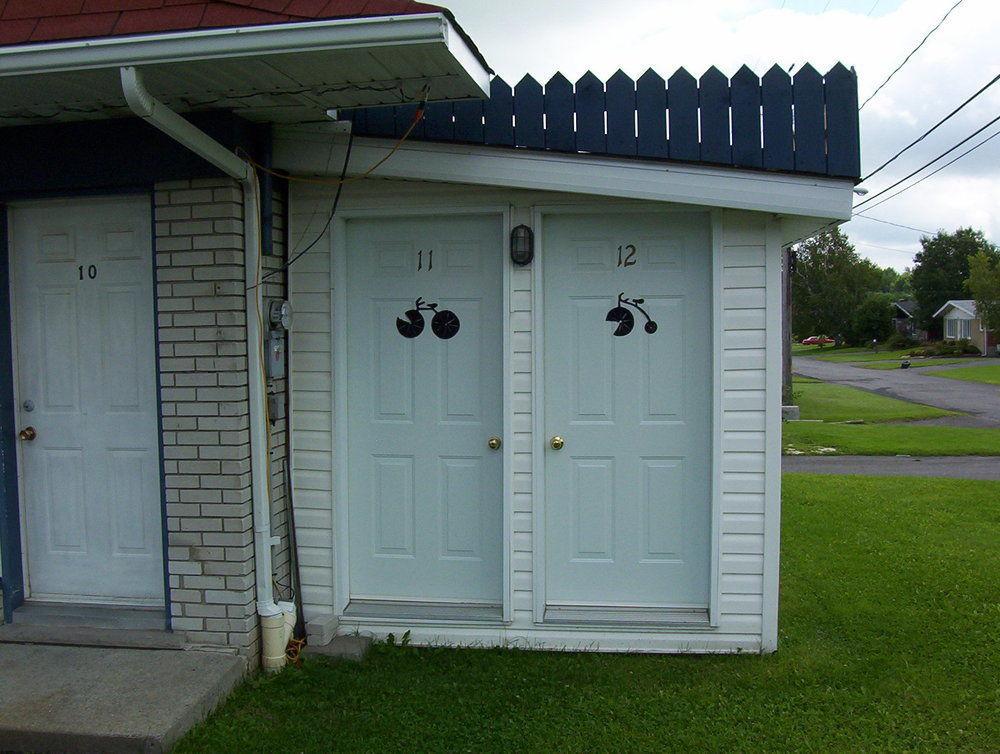 Motel Montgolfiere Jp Saint-Jean-sur-Richelieu Exterior photo